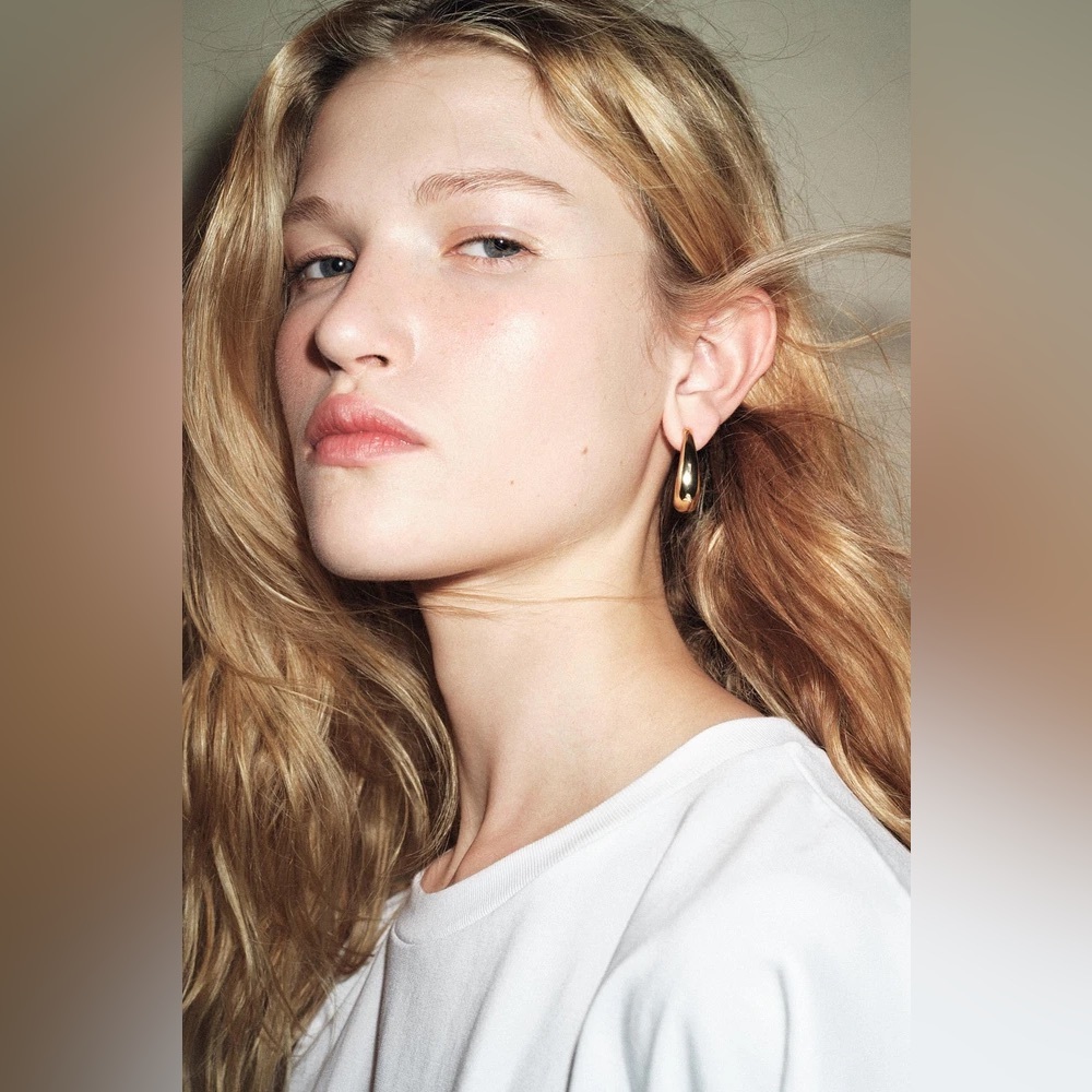 NWT. Zara Golden Tear Droplet-Shaped Textured Metal Earrings. - Picture 2 of 7